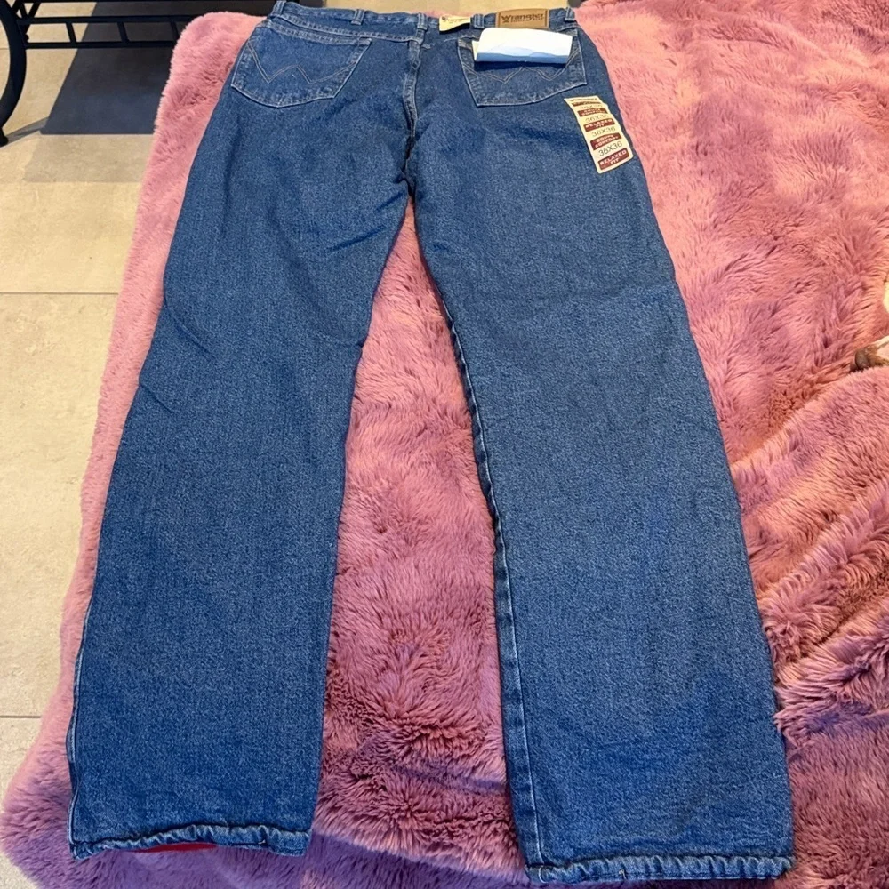 NWT Wrangler Men's Rugged Wear Relaxed Fit Thermal Jeans blue fleece lined 36x36